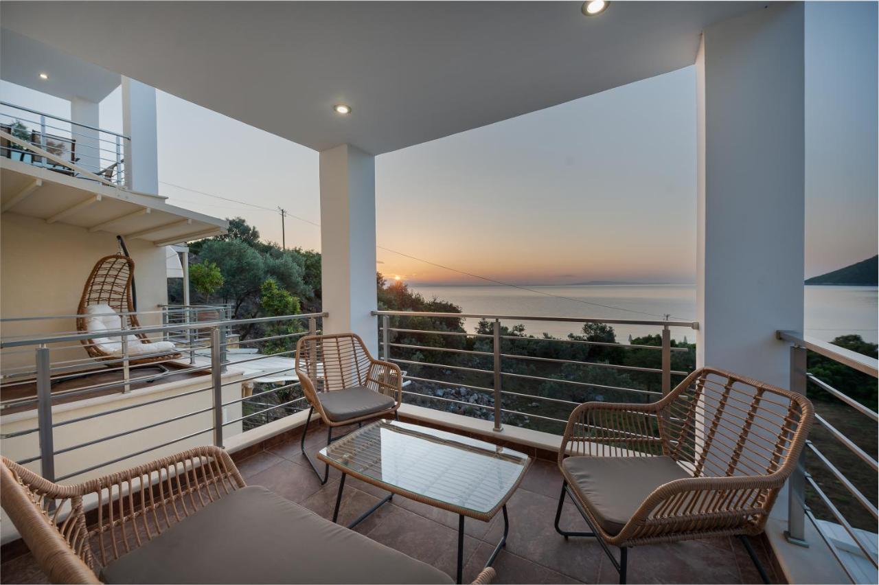 Nikole'S Villas Luxury 180M2 Tirós Exterior foto
